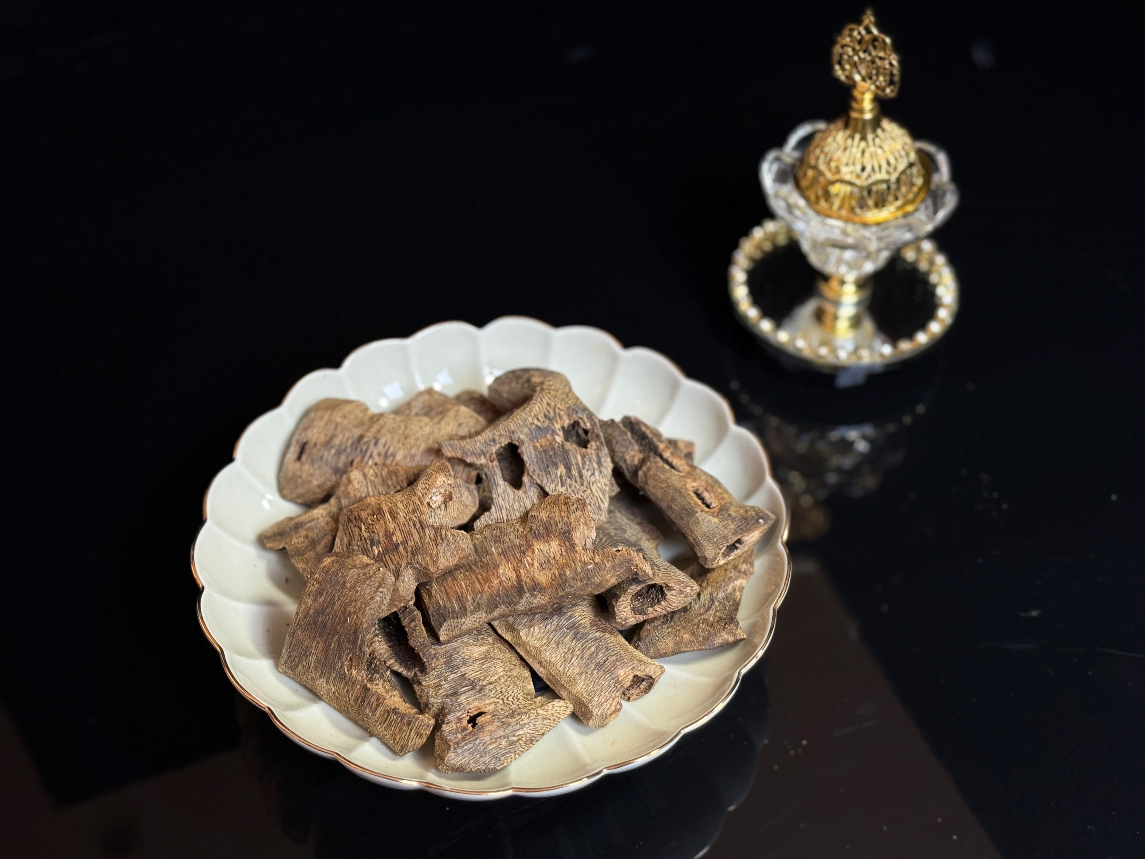 عود شناني مزرع عالي الزيت | حبيبات كبيرة | Premium Cultivated High-Oil Qi Nan Agarwood (Large Particle) |3.3 ر.س / جرام