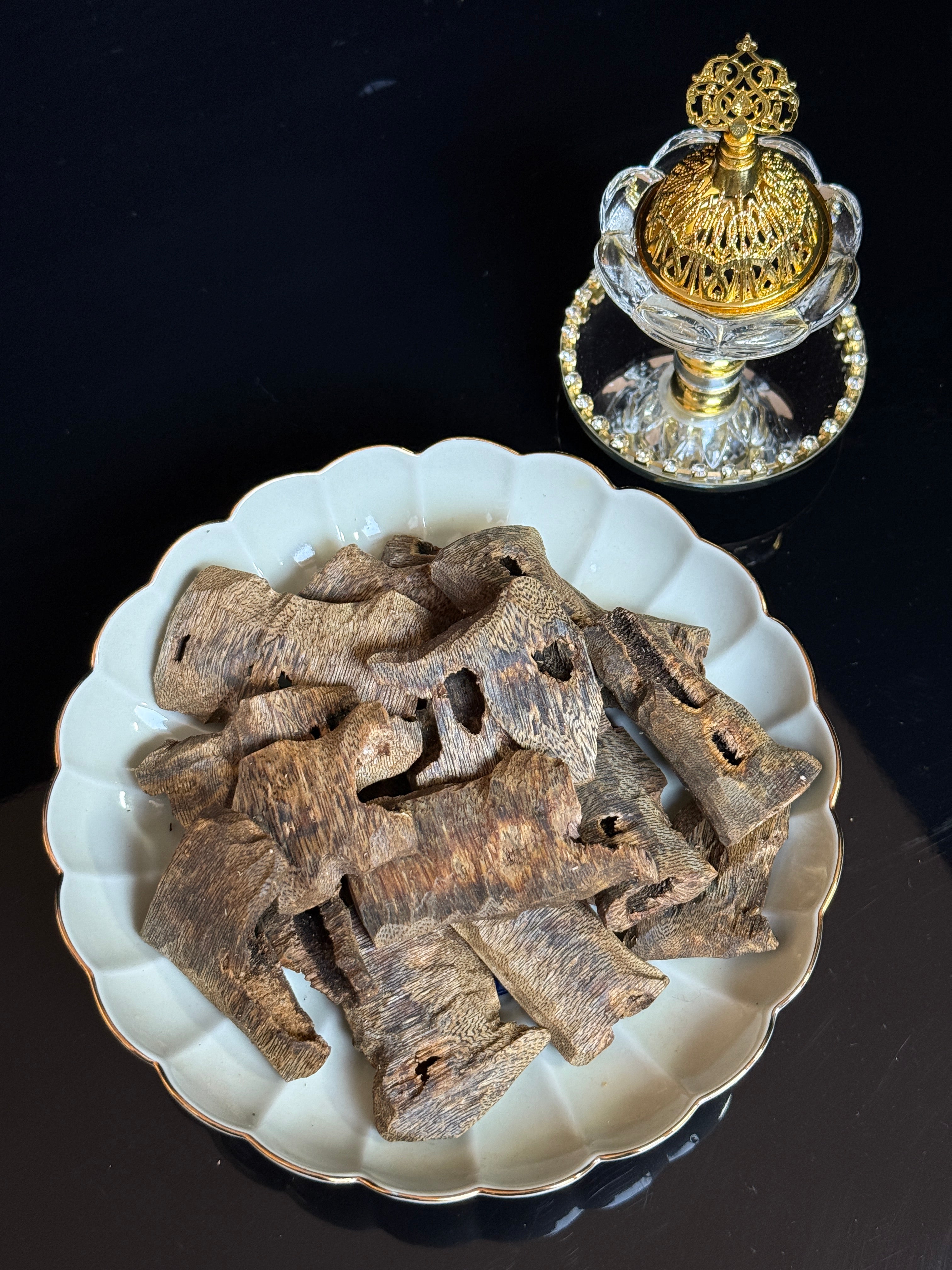 عود شناني مزرع عالي الزيت | حبيبات كبيرة | Premium Cultivated High-Oil Qi Nan Agarwood (Large Particle) |3.3 ر.س / جرام