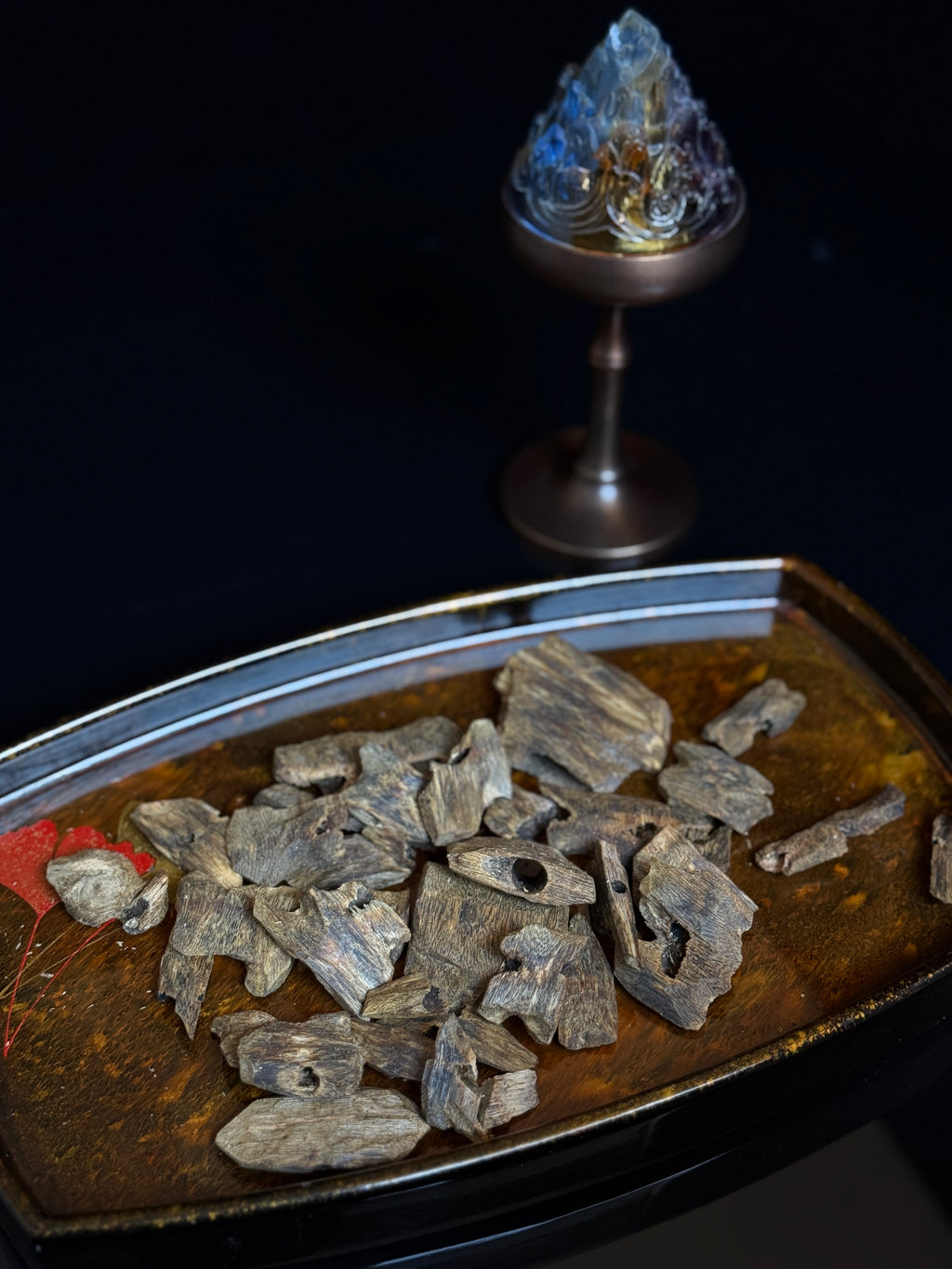 عُود قِي نَان مُزْرَع زَيْت أَسْوَد (جَمَاعِي) | Cultivated Qi Nan Agarwood Black Oil (Bulk) | 2.8 ر.س / جرام